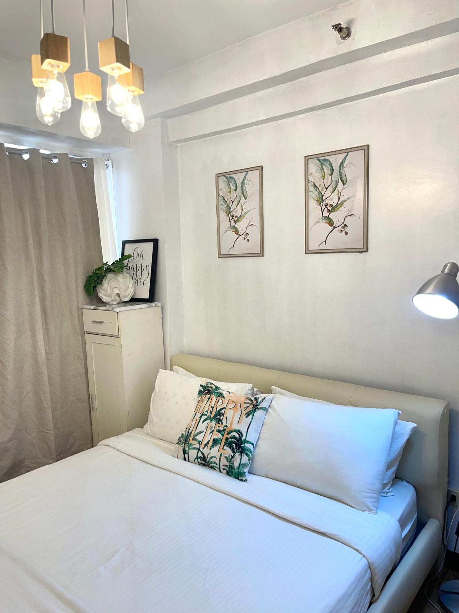 Lancris Residences 2 Bedroom Entire Apartment Near Airport With Pool Paranaque City Dış mekan fotoğraf